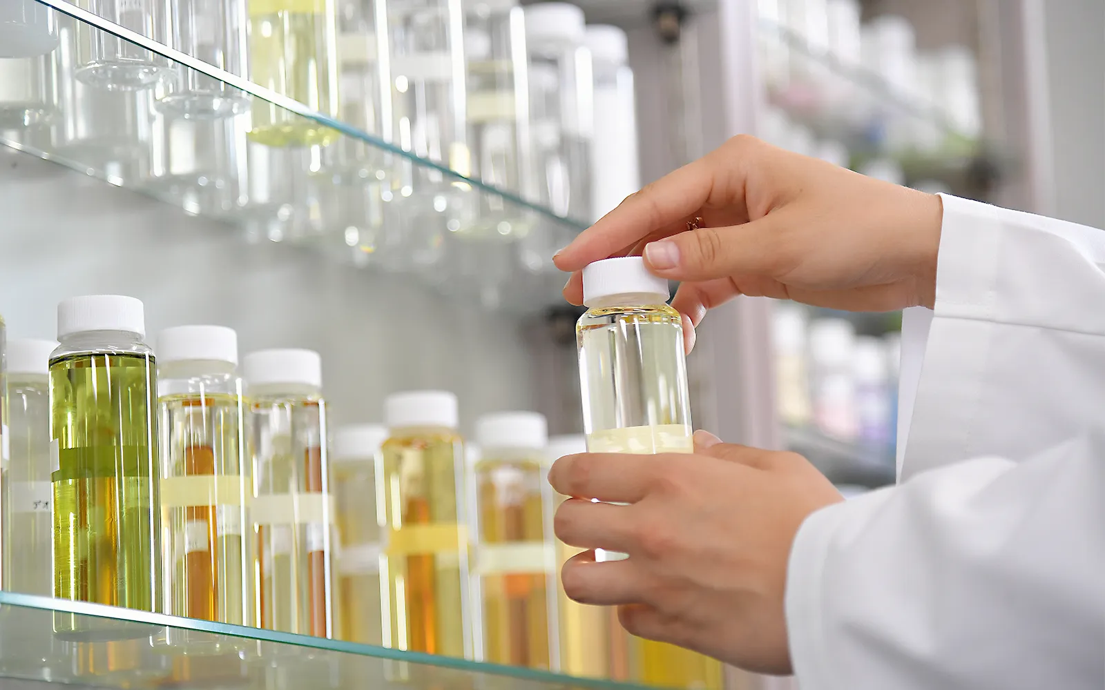 容器や梱包資材などの仕様決定