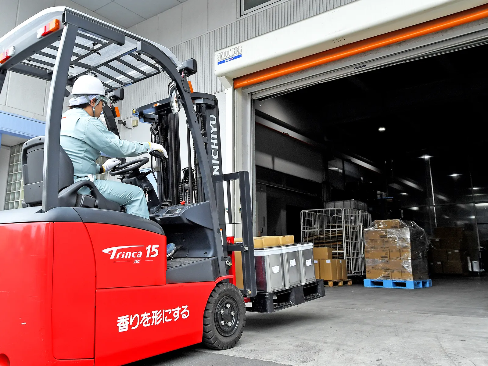 東西２拠点から出荷可能