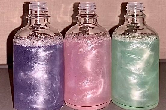 ギャラクシーリードディフューザーの開発。ボトルを回すとキラキラ～